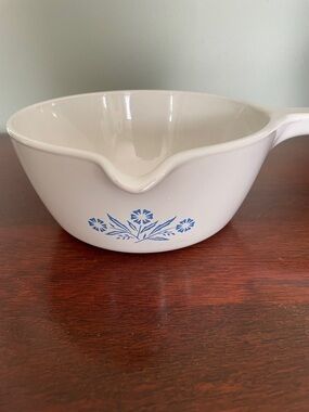 Corningware White Ceramic Cornflower Pattern Cook pot with pouring spout